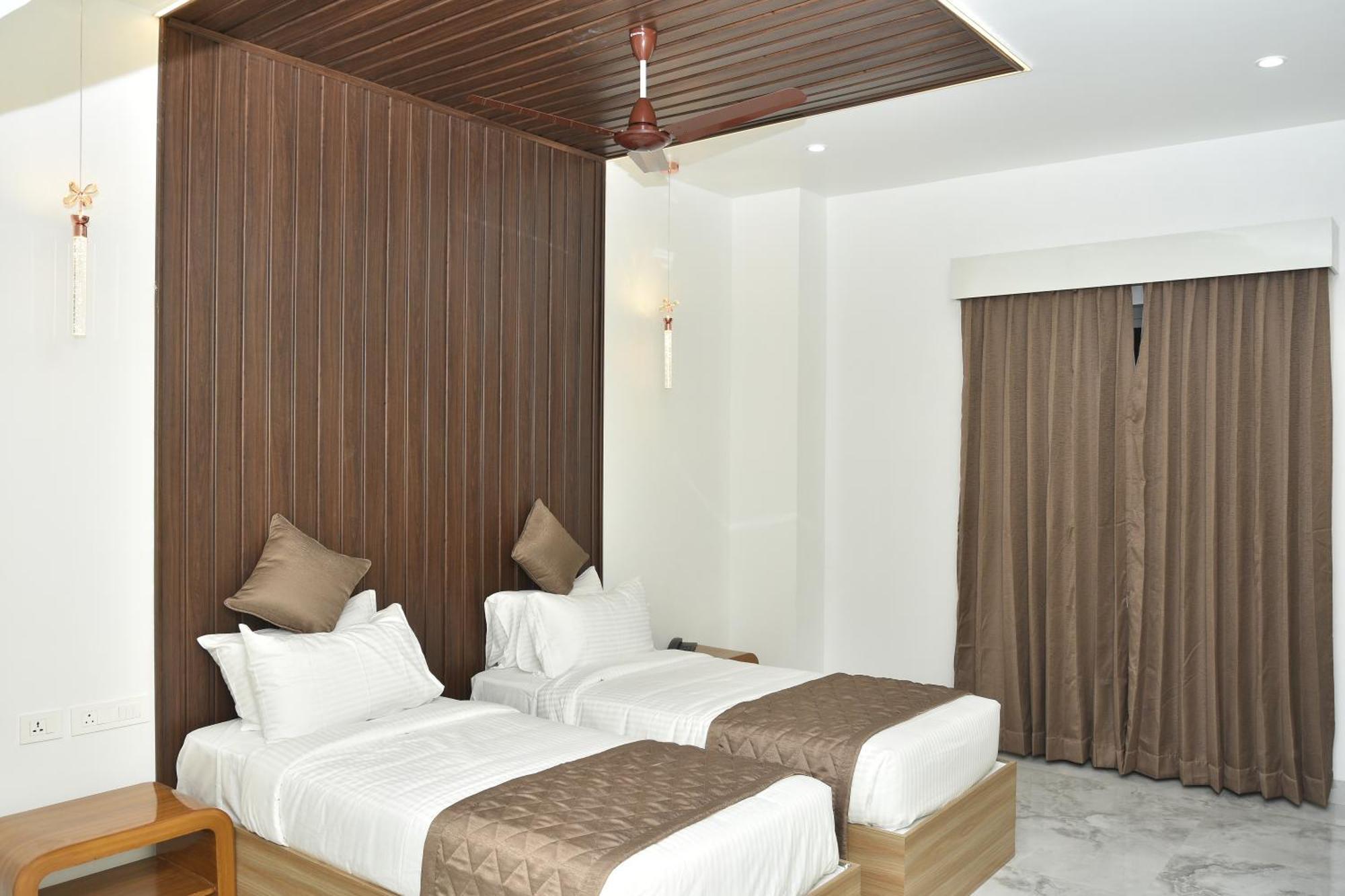 Silver Stone Park Resort, Kovilpatti Exterior photo
